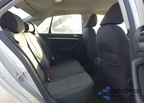 2010 Volkswagen Jetta S from USA, damaged, VIN 3VWJZ7AJ4AM040040